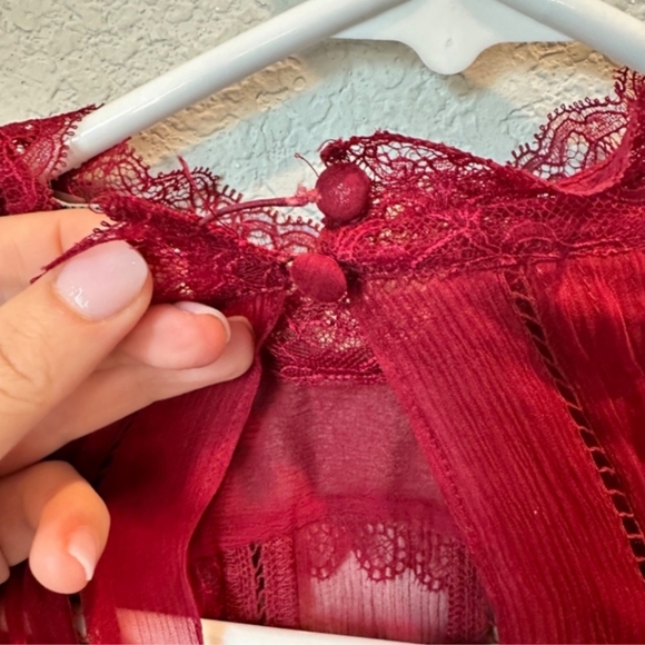 Alice and Olivia silk shirt red - Picture 8 of 9